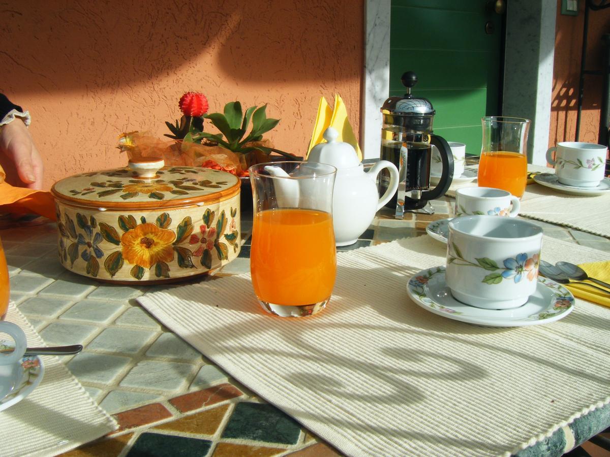 Giusy Bed And Breakfast Marina Di Carrara Exterior foto