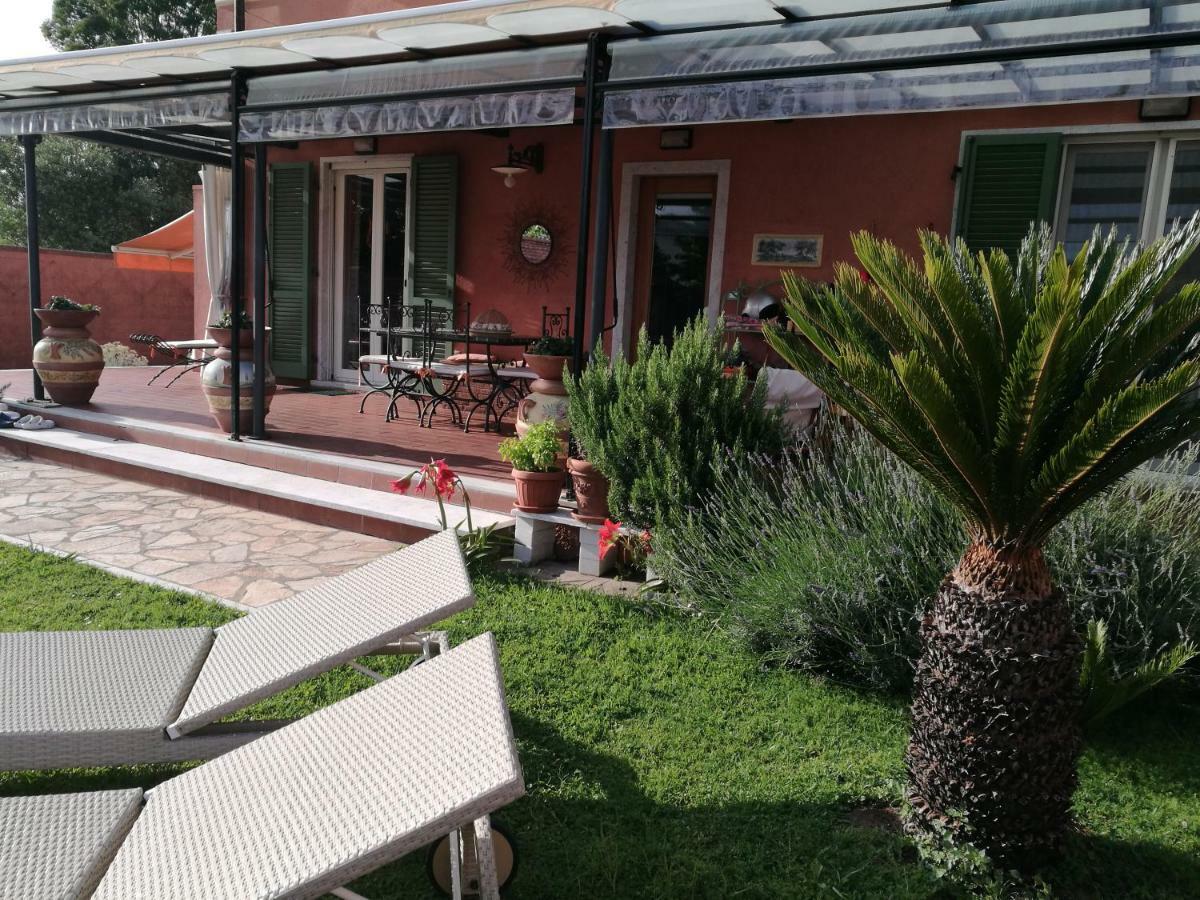 Giusy Bed And Breakfast Marina Di Carrara Exterior foto